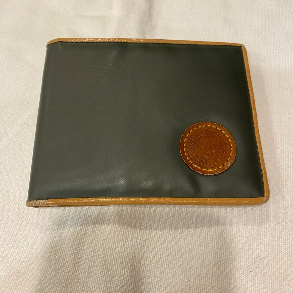 SALE!  Hunting World Bifold Leather Wallet